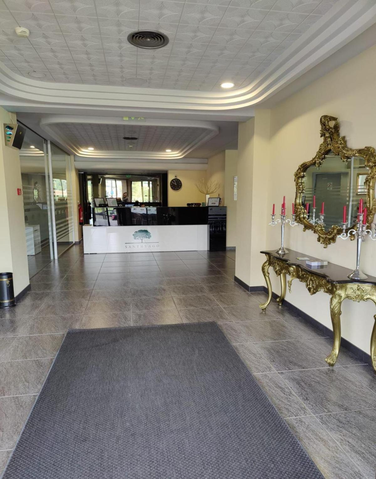 Hotel Santhyago Trofa Esterno foto