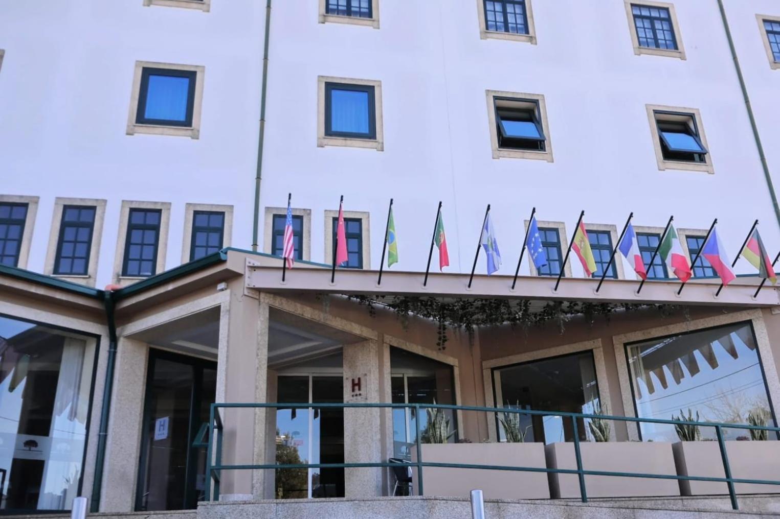 Hotel Santhyago Trofa Esterno foto